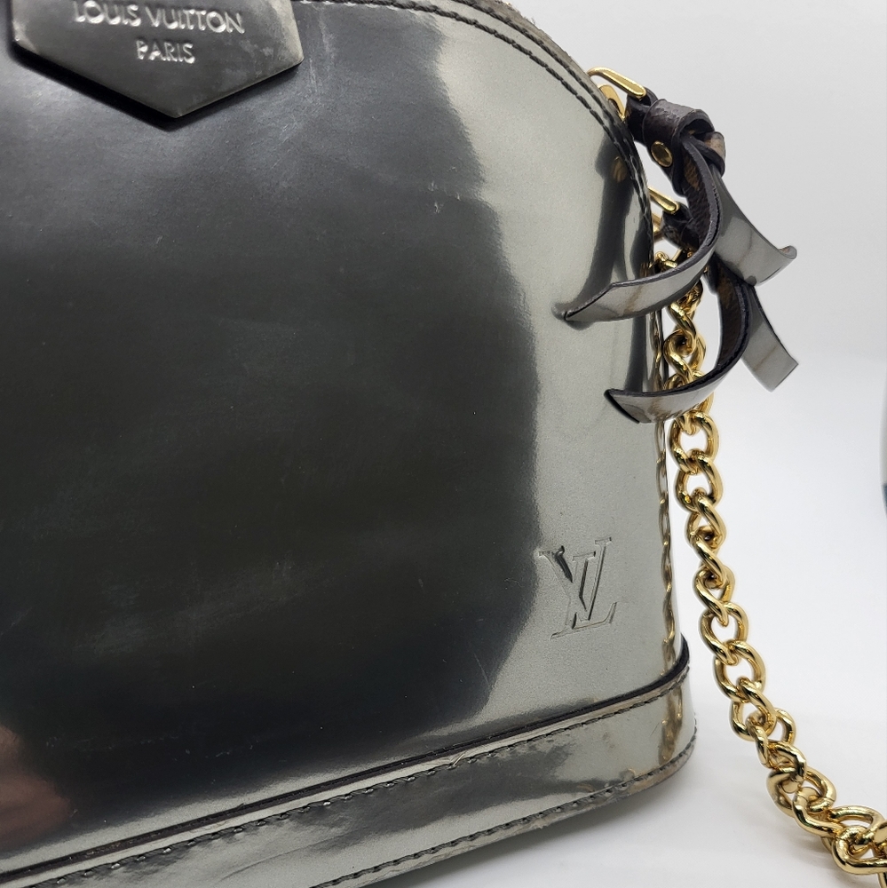 LOUIS VUITTON LV Gris Metal Miroir Vernis Mini Alma - Picture 13 of 15